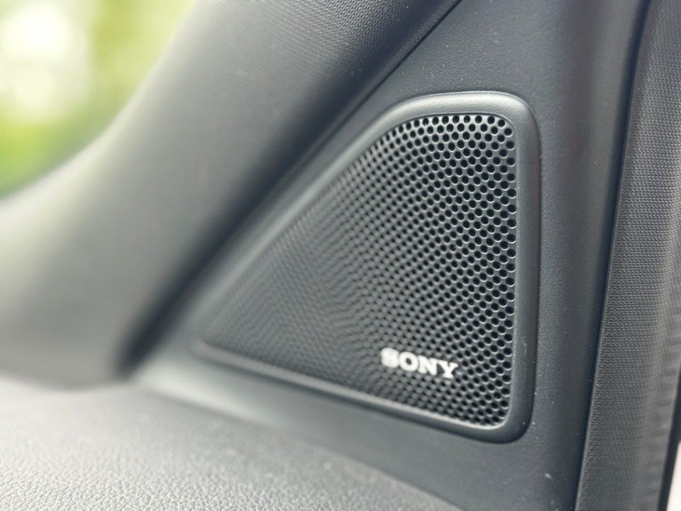 Fahrzeugabbildung Ford Kuga 2.0 ST-Line Pano Navi Teilleder 4x4
