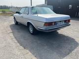Mercedes-Benz 230CE W123, Klima, Gutachten 2+ - Mercedes-Benz 230: Ce W123