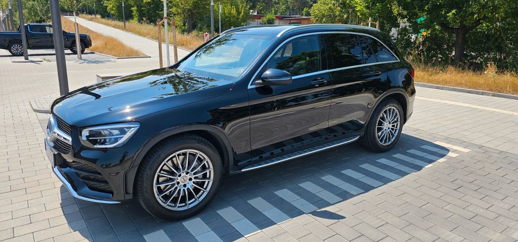 Image of Mercedes-Benz GLC 220
