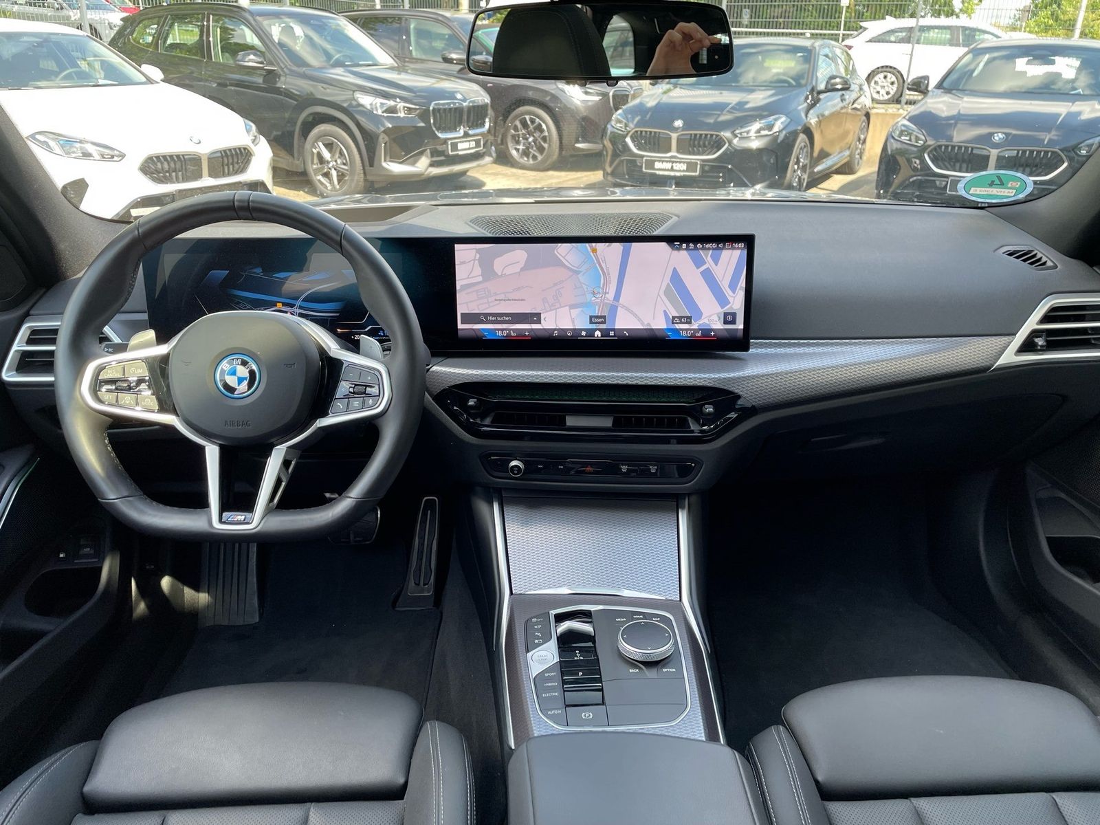 BMW 330e M Sport AHK 360 ACC Pano eSitze foto 3