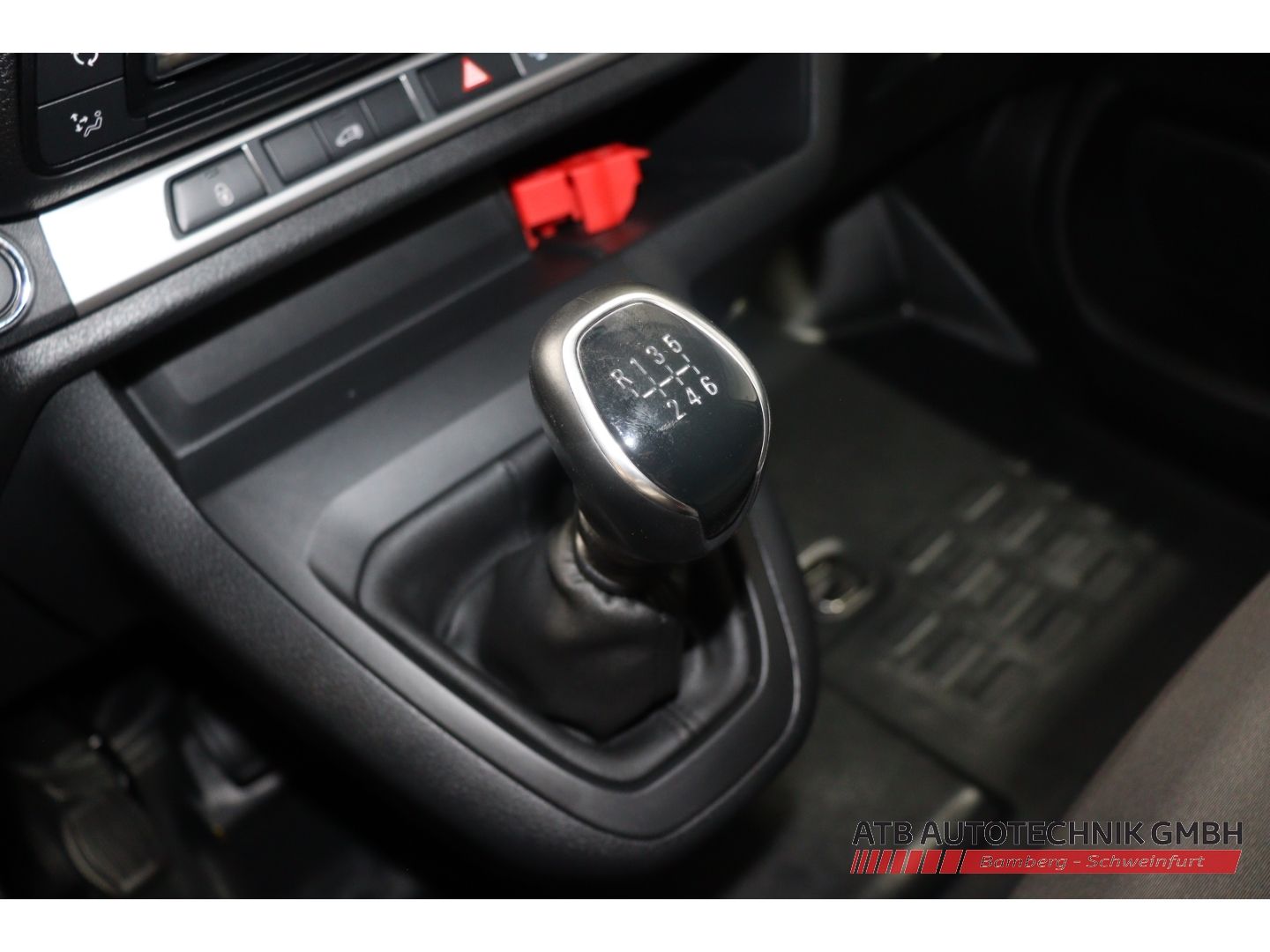 Fahrzeugabbildung Fiat Scudo Serie 2 Kastenwagen L3 2.0 Hdi 145 PS Comf