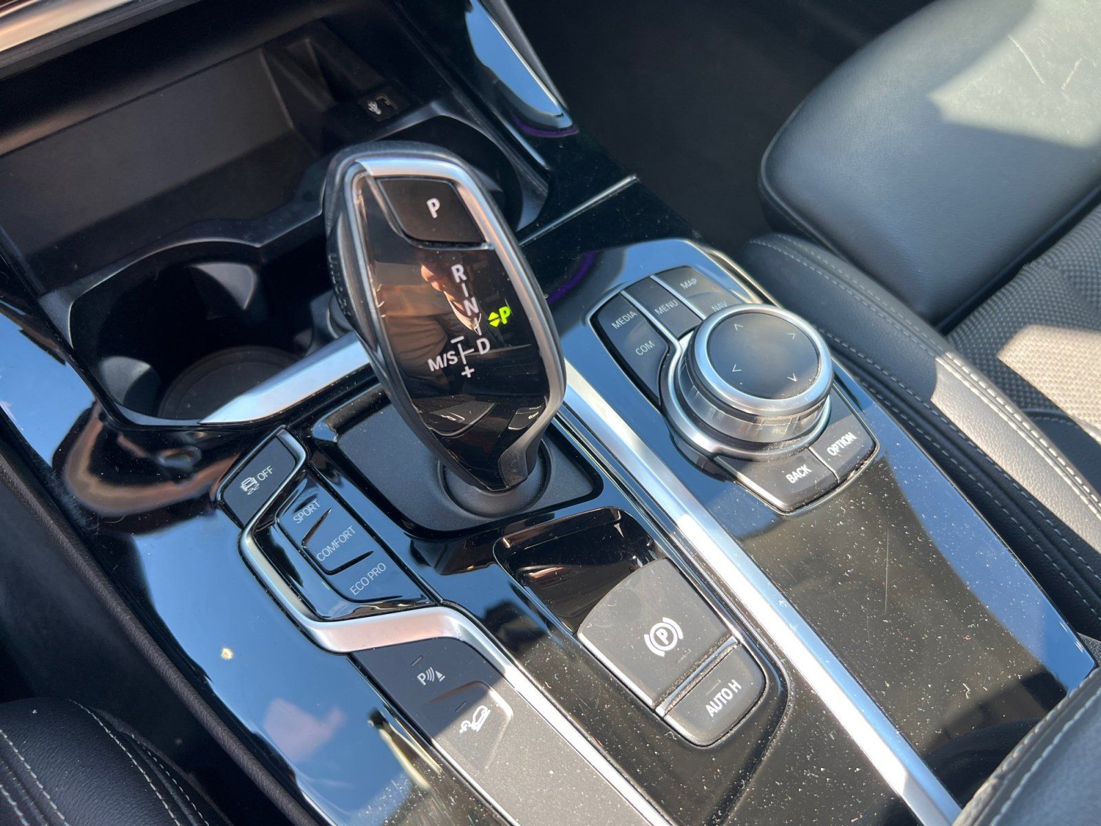 Fahrzeugabbildung BMW X3 20d Advantage +AHK+Parkassist+Sportsitze+HiFi