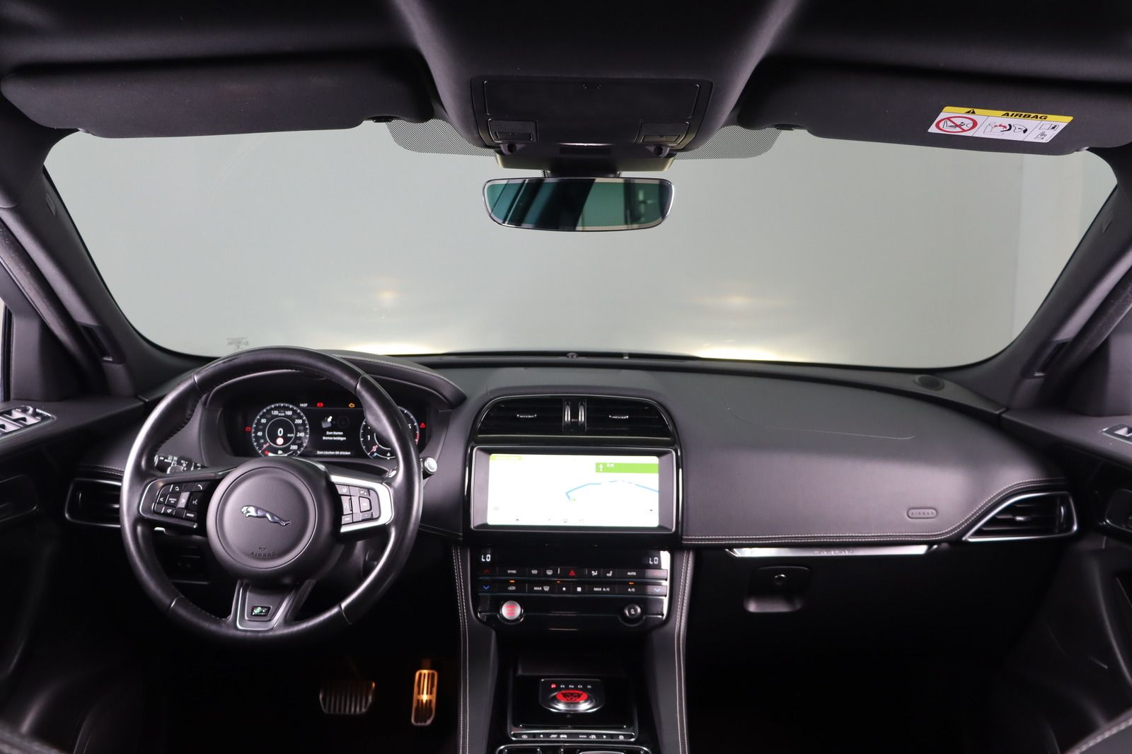 Fahrzeugabbildung Jaguar F-Pace 25t AWD * Navi * Anhängerk * LED