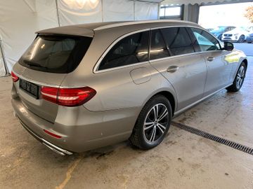 Mercedes E 220 - 5