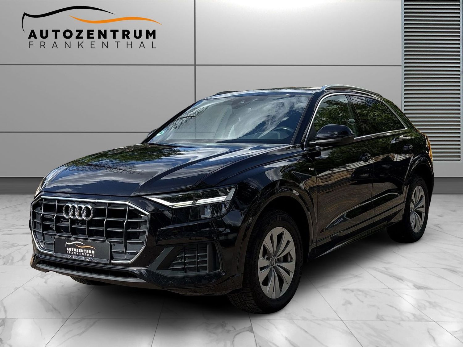 AUDI Q8 50 TDI quattro S-Line Pano Leder AHK Standhei