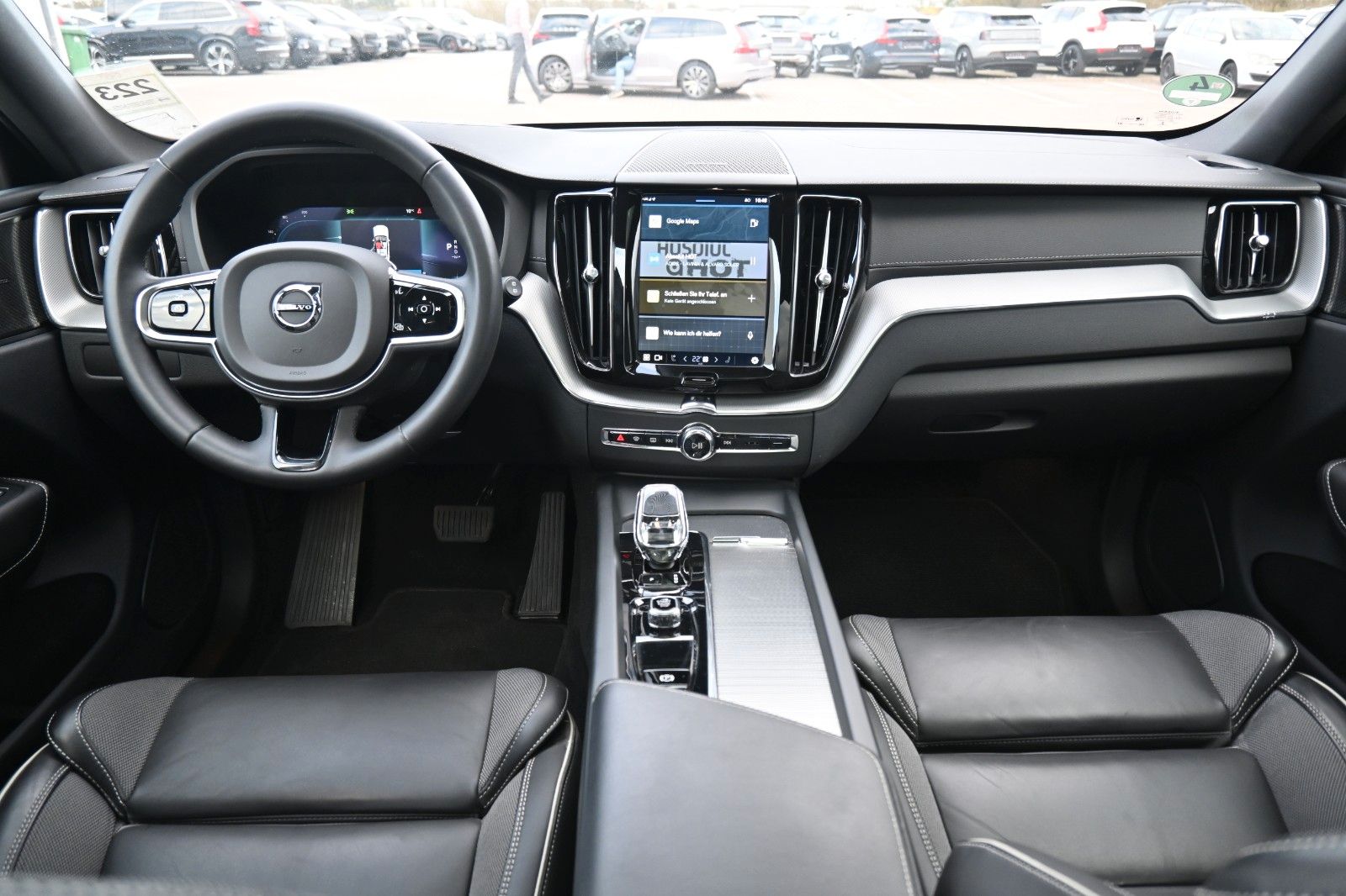 Fahrzeugabbildung Volvo XC60 B4 Ultimate Dark AWD*LUFT*360°*SDTHZG*LED