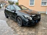 Mercedes-Benz GLA 200 - Urban - kosmosschwarz metallic - Mercedes-Benz GLA-Klasse von privat