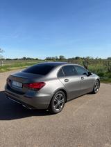 Mercedes-Benz A 180 Limousine Top Zustand gepflegt CarPlay  - Mercedes-Benz A 180 Gebrauchtwagen in Mannheim