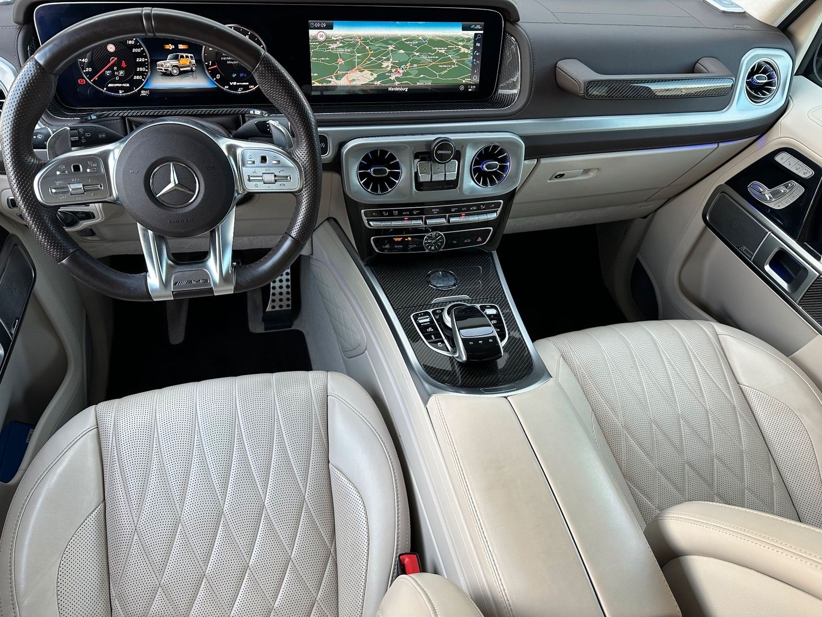 Fahrzeugabbildung Mercedes-Benz G 63 AMG DRIVER'S PACKAGE NAV+GLASDACH+AHK+ACC