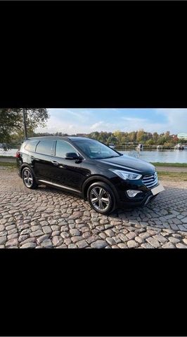 Hyundai Grand Santa Fe Premium 4WD Automat...