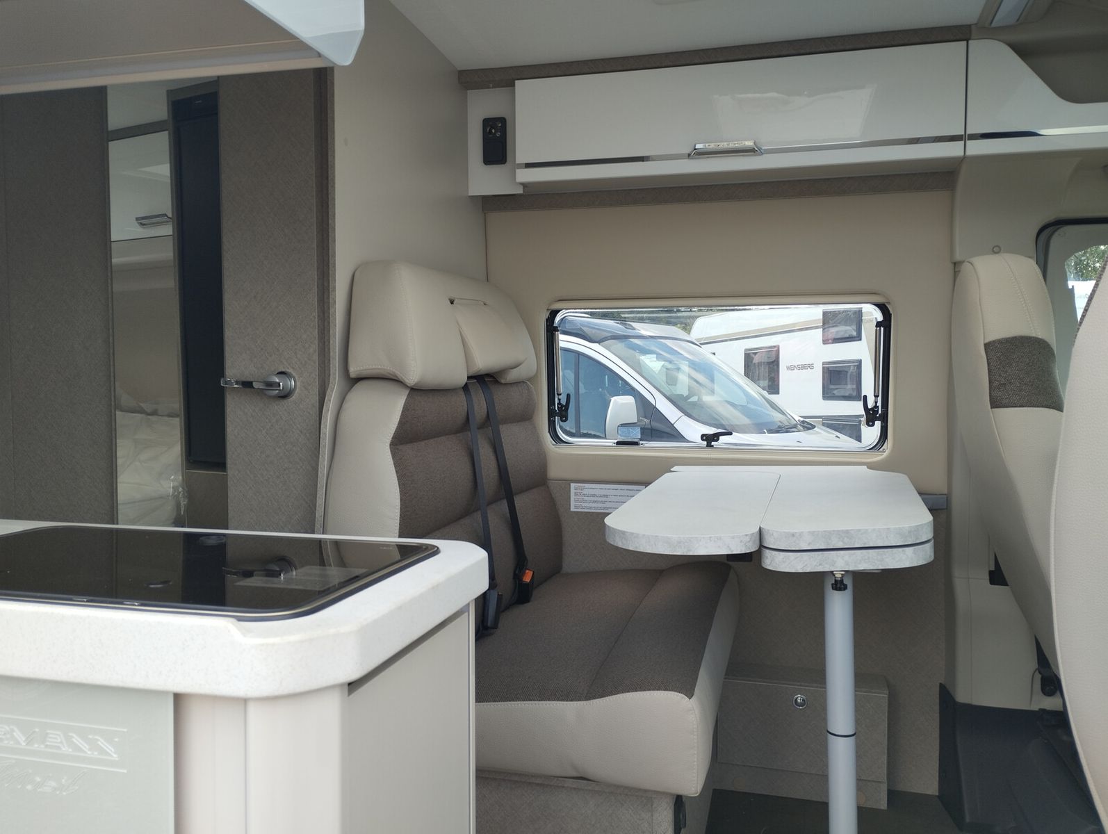 Fahrzeugabbildung Karmann Davis Lifestyle DA 590 LS Panorama Dachfenster