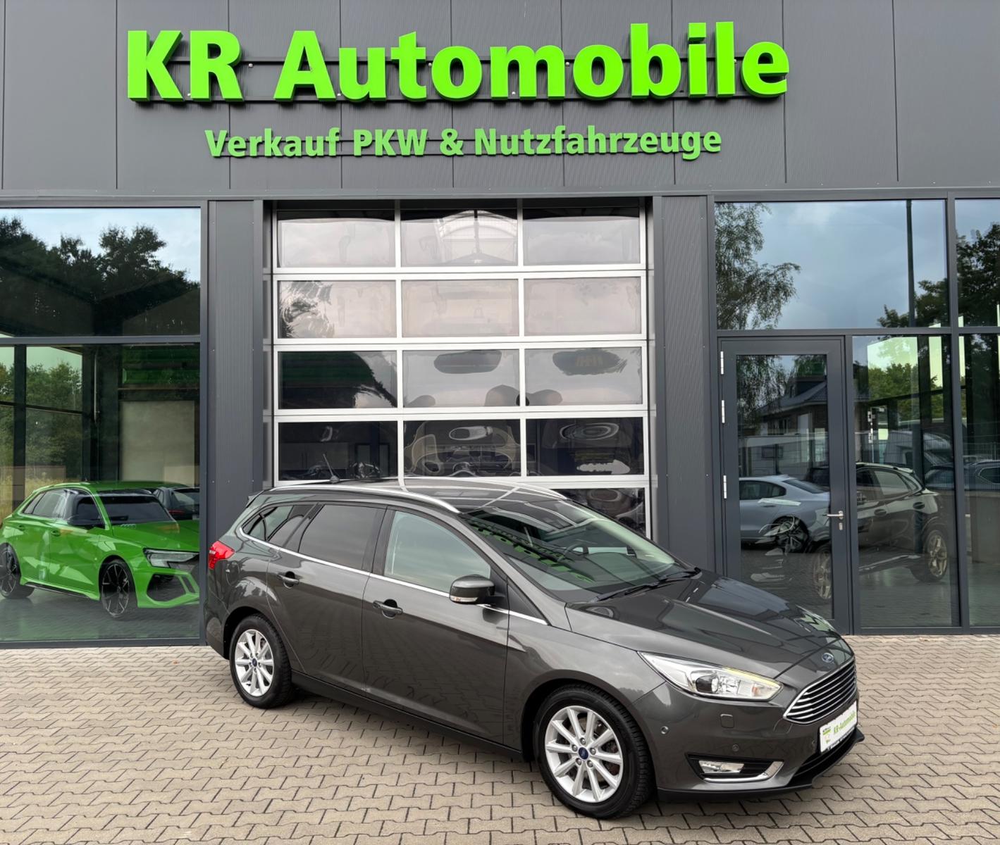 Ford Focus Turnier Titanium / Bi-Xenon