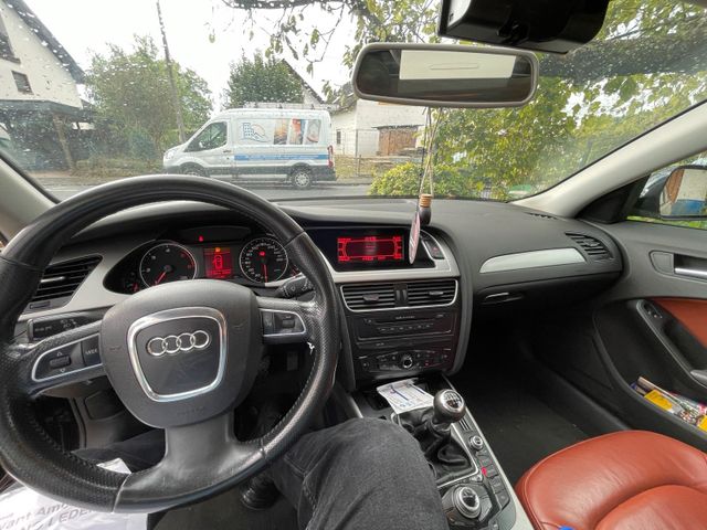 Audi AUDI A4 mit Austauschmotor