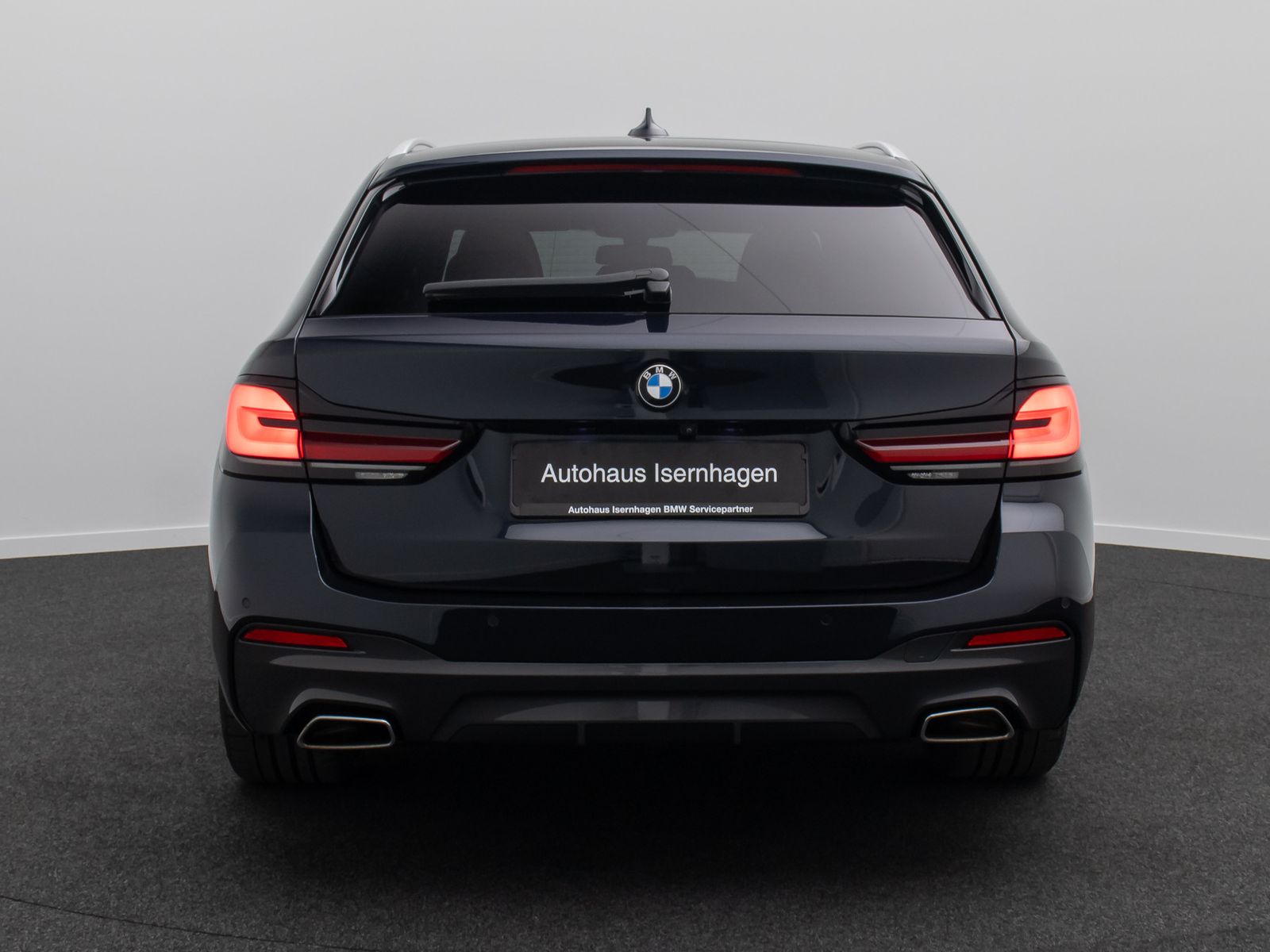 Fahrzeugabbildung BMW 530d M Sport Laser 4xKlima Panorama DAB HUD 19"