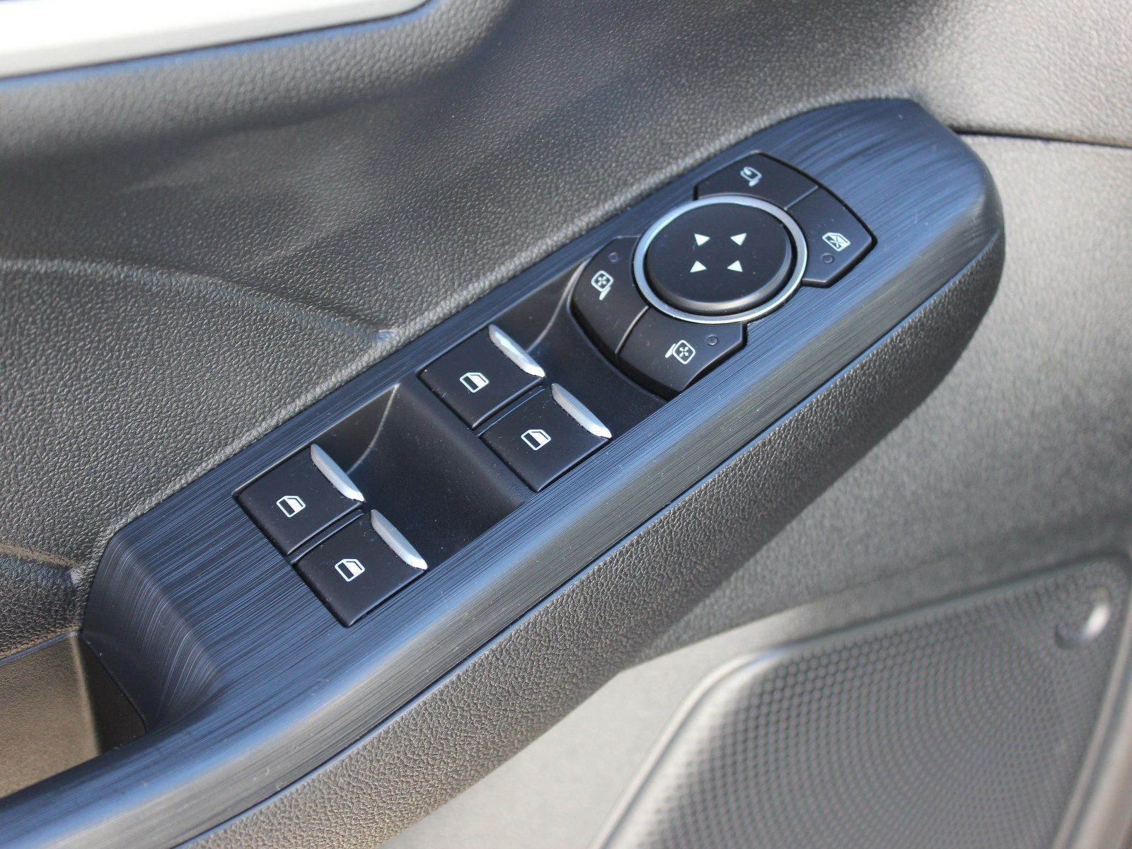 Fahrzeugabbildung Ford Kuga Plug-In Hybrid Cool & Connect 2,5 Duratec