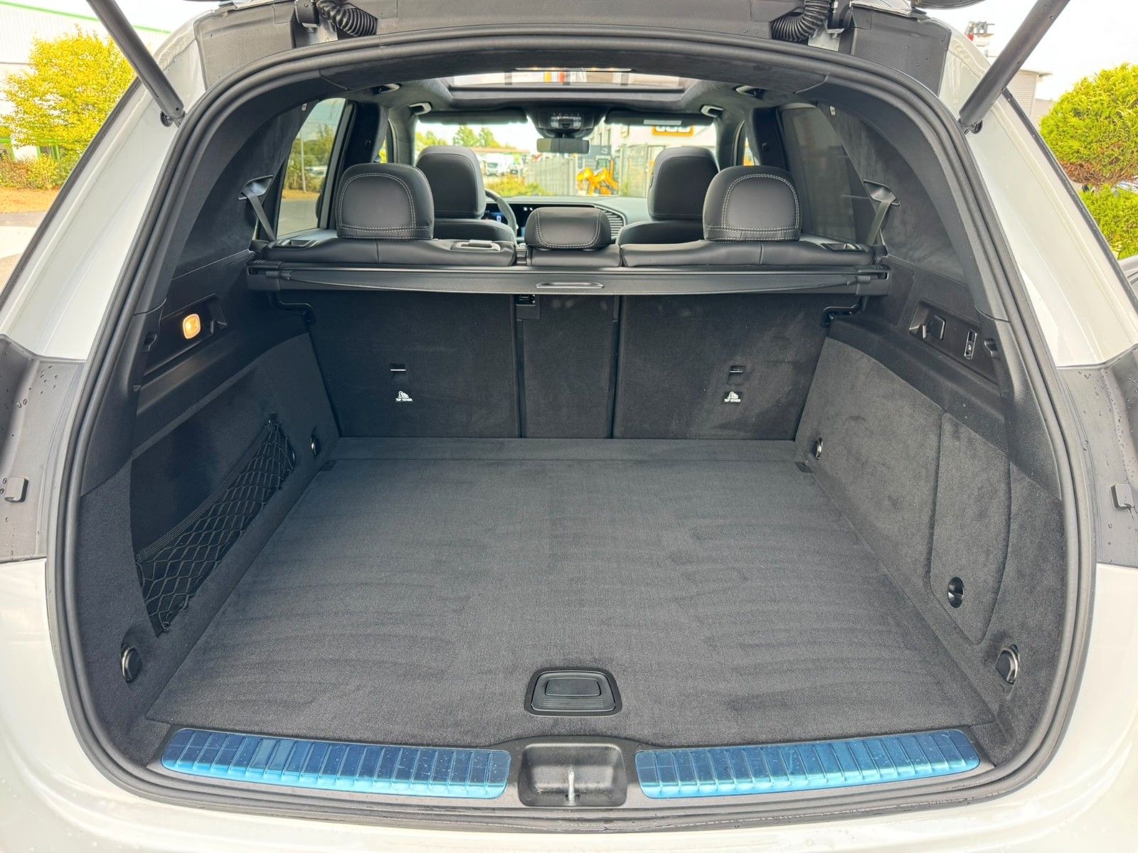 Fahrzeugabbildung Mercedes-Benz GLE 63 S 4M+ Drivers+HUD+AHK+Pano+Burm+Massage - mit KI generiert/bearbeitet