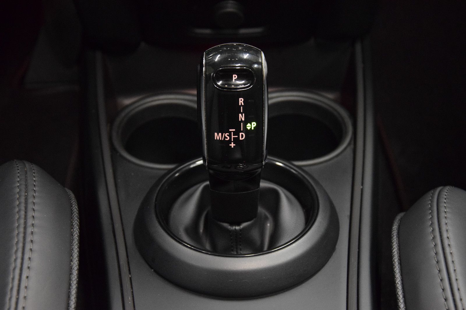 Fahrzeugabbildung MINI Countryman Cooper Yours Trim Pano HuD Memory ACC