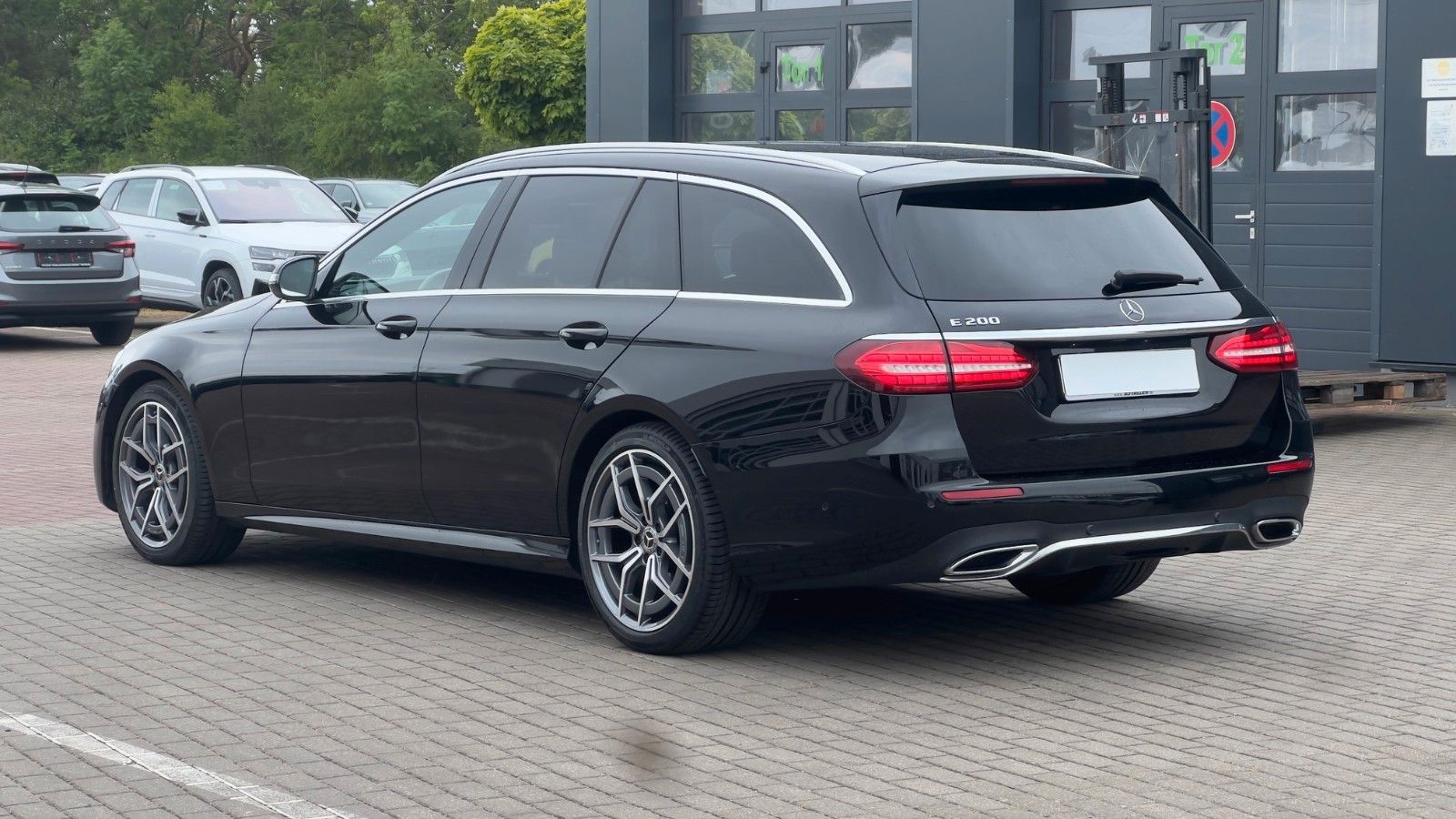 Fahrzeugabbildung Mercedes-Benz MIETKAUF*E 200 T-Modell AMG Line*MIETKAUF