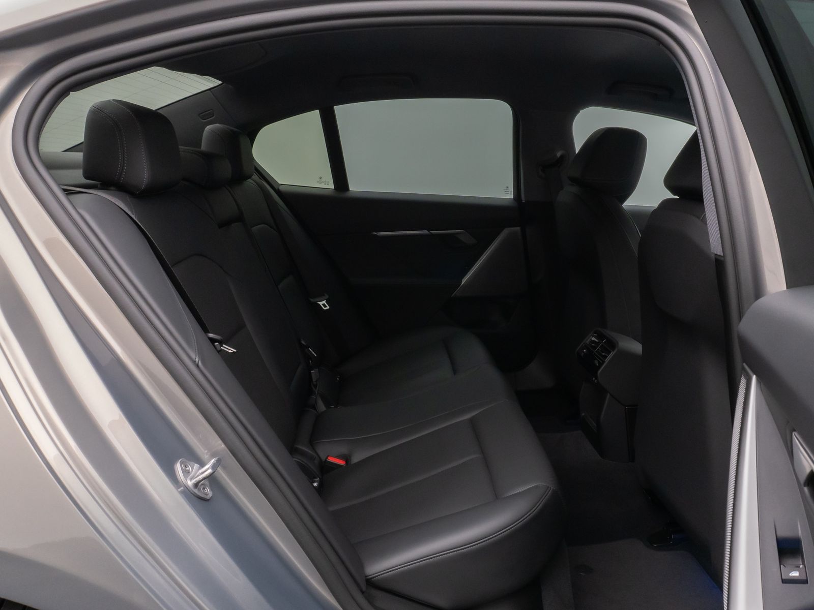 Fahrzeugabbildung BMW 520d Kamera DAB Leder Alarm Sport DigKey 18Zoll