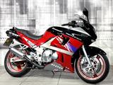 Kawasaki ZZR 600 - KAWASAKI ZZR 600