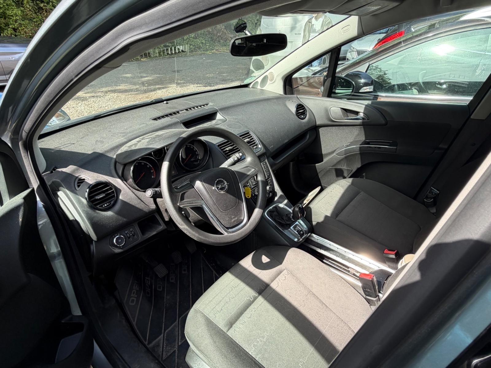 Opel Meriva 2012 — photo 7