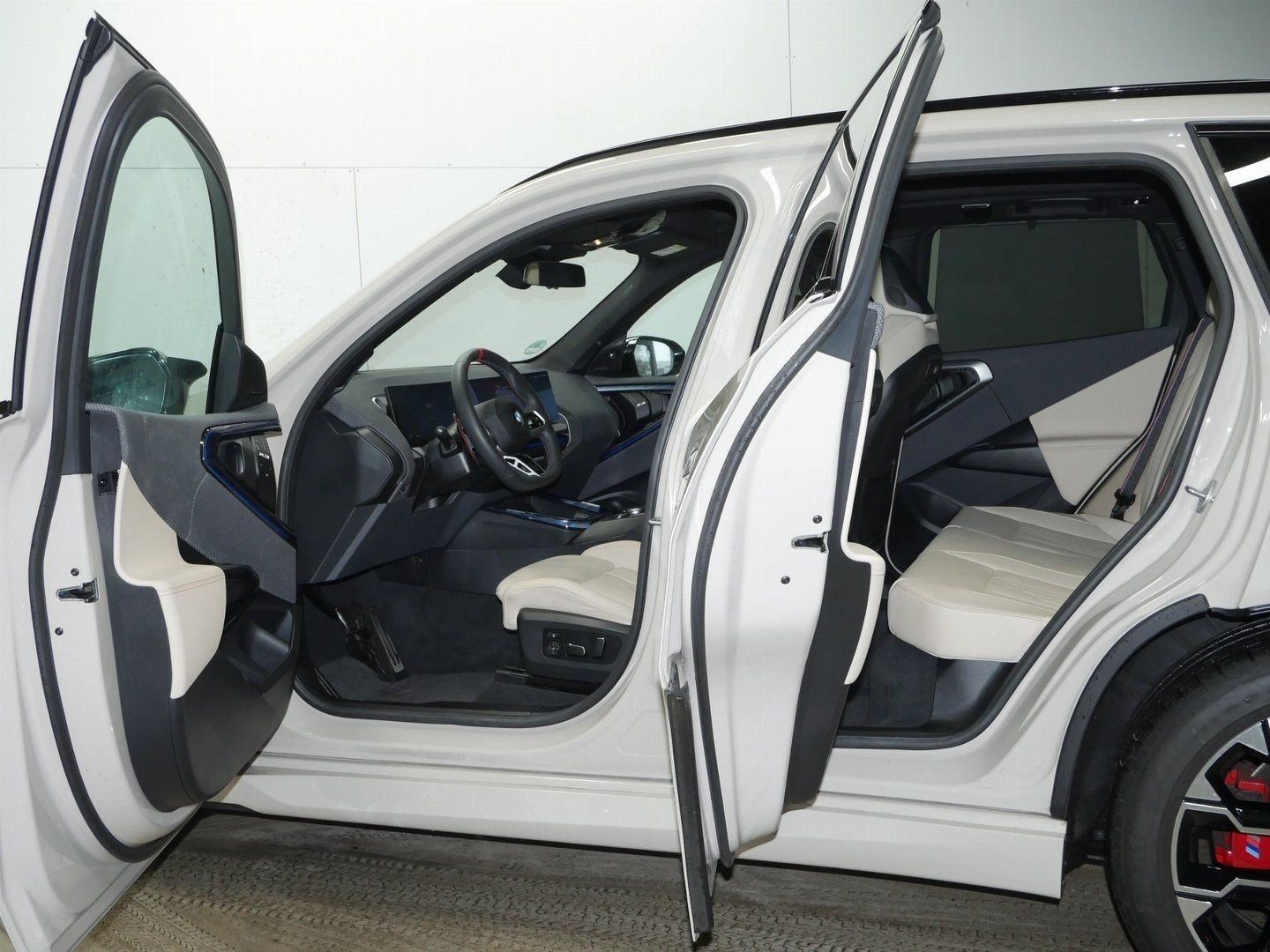 Fahrzeugeinzelansicht 10 Fahrzeugabbildung BMW X3 M50 M Sportpaket Pro Active Sitzbelüftung vor