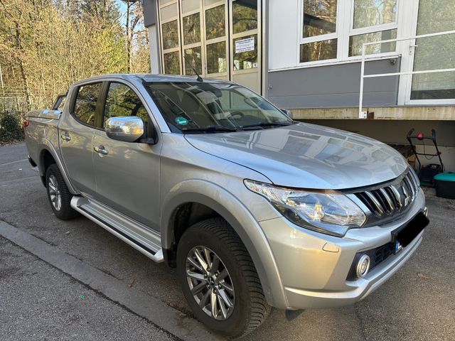 Mitsubishi L200 Plus Doppelkabine4WD Automatik 1Hand Kamera