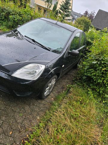 Ford fiesta 1.4 80 ps  TÜV NEU 10.2026 Ger...