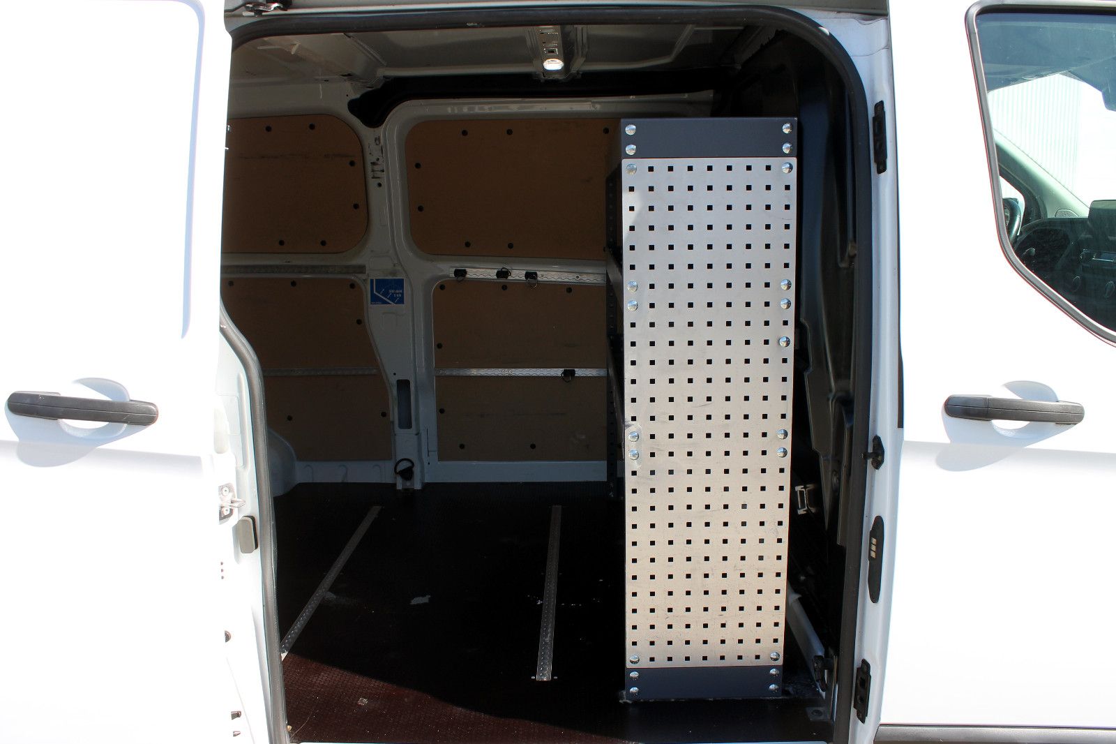 Fahrzeugabbildung Ford Transit Custom Kasten 300 L2 Trend SHZ KAM TEMP