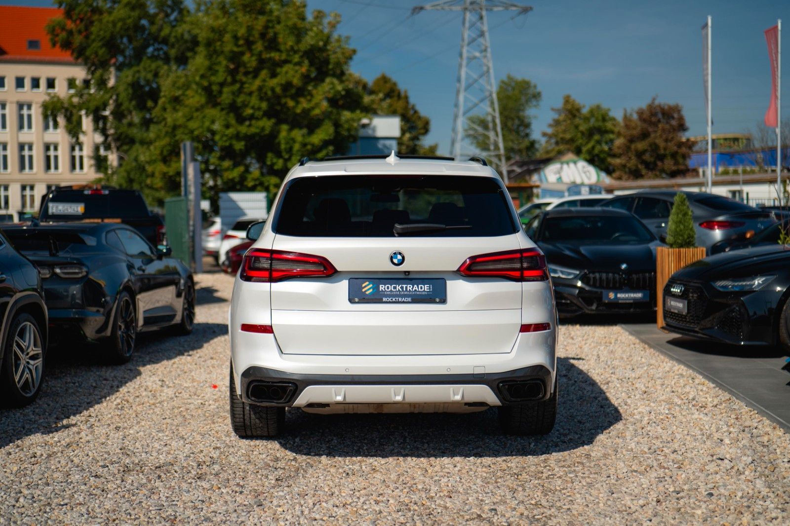 Fahrzeugabbildung BMW X5 M50i Shadow Line | ACC | Pano | Laser | Sky