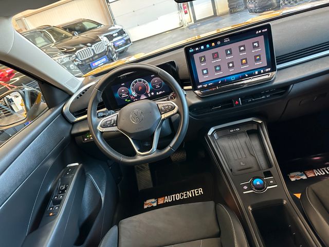 Volkswagen T-Roc *1.HAND*19%*LKHZ*ACC*CARPLAY*MASSAGE*CAM