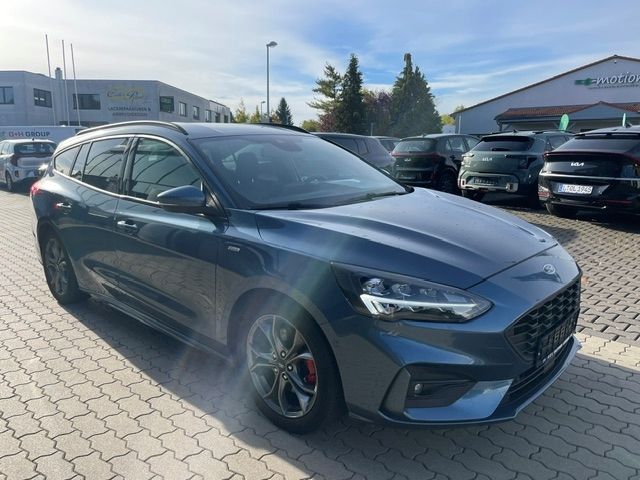 Fahrzeugabbildung Ford Focus ST-Line totWinkAss Kamera LED SpurhalteAss