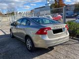Volvo S60 2.0 D3 Lim. Kinetic Automatik *1. Hand* - Volvo S60 mit Diesel-Antrieb
