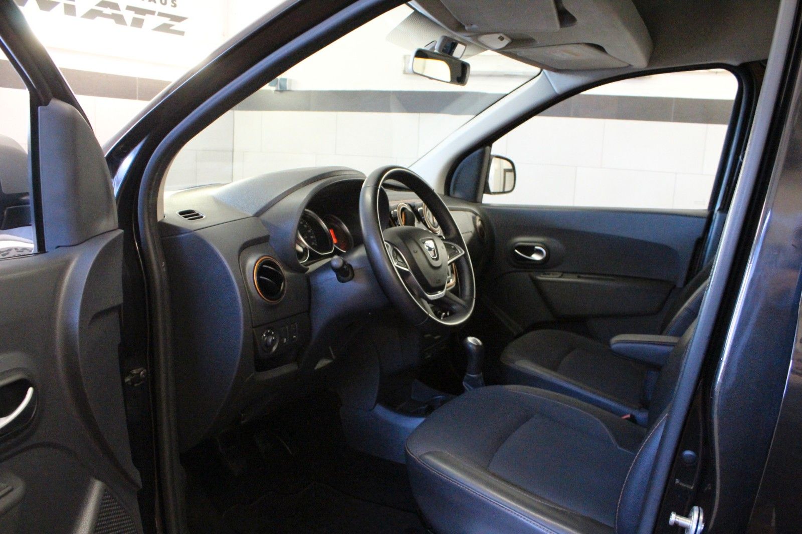 Fahrzeugabbildung Dacia Dokker TCe 115 Stepway *Navi*Klima*AHK