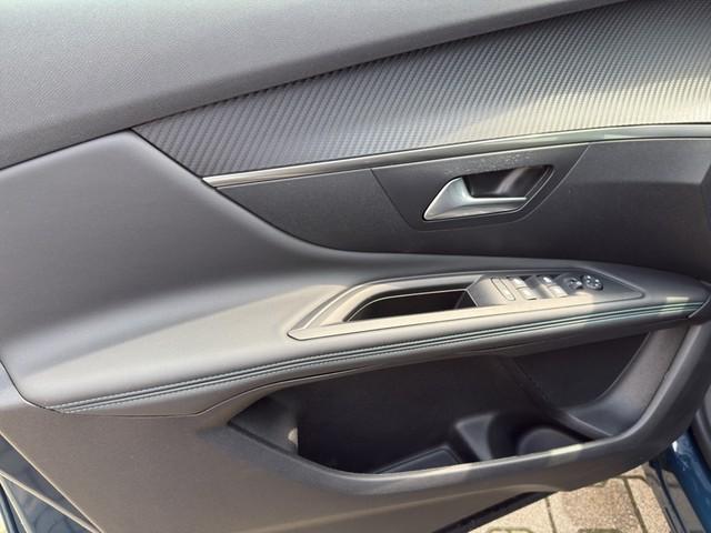 Peugeot 3008 Allure 1.2 PureTech 130 LED+NAVI+PDC+CAM+CA