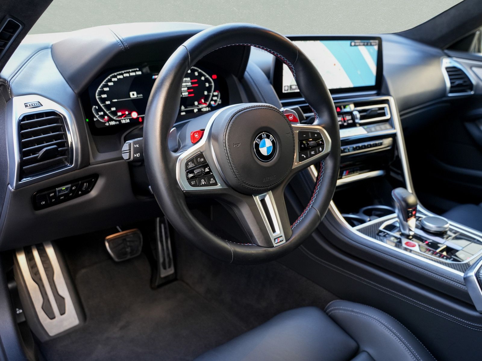 Fahrzeugabbildung BMW M8 Competition Gran Coupe - Keramik|Matt|B&W|DAP