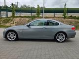 BMW E92 325i Coupe - BMW 325: E92 325i