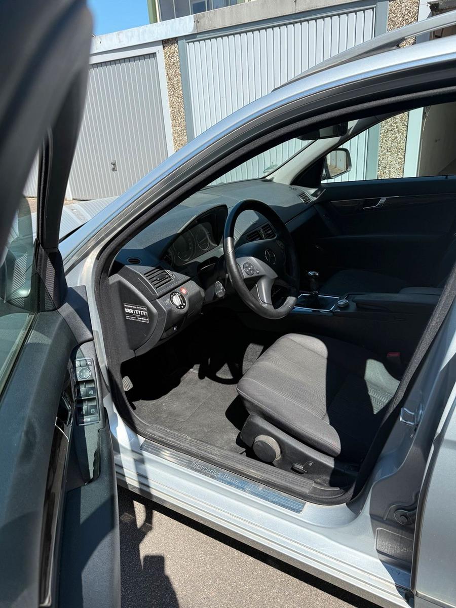 Mercedes-Benz C220 2008 — photo 12
