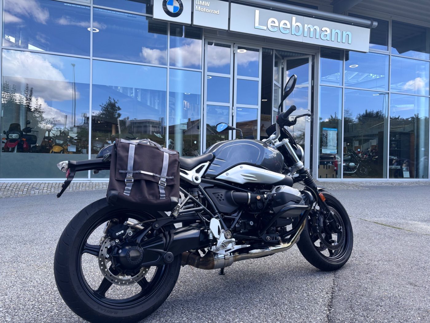 Fahrzeugabbildung BMW R nine T Pure, Heckumbau Carbon, Rizoma WS,