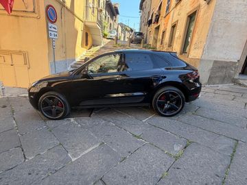 Porsche Macan - 4