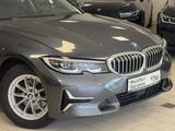 BMW 320d LuxuryLine Aut/AHK/Pan/Park/StGo/SportSitz - BMW 320: 320d Luxury