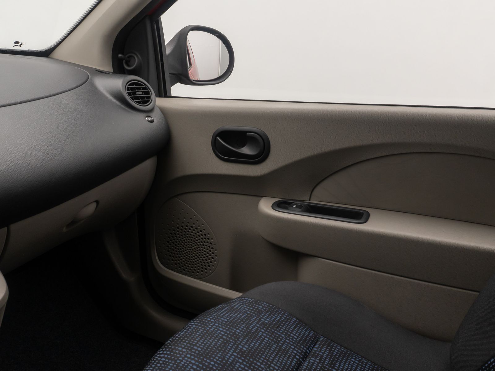 Fahrzeugabbildung Renault Twingo Authentique AllwetterReif CD ABS BremsAss