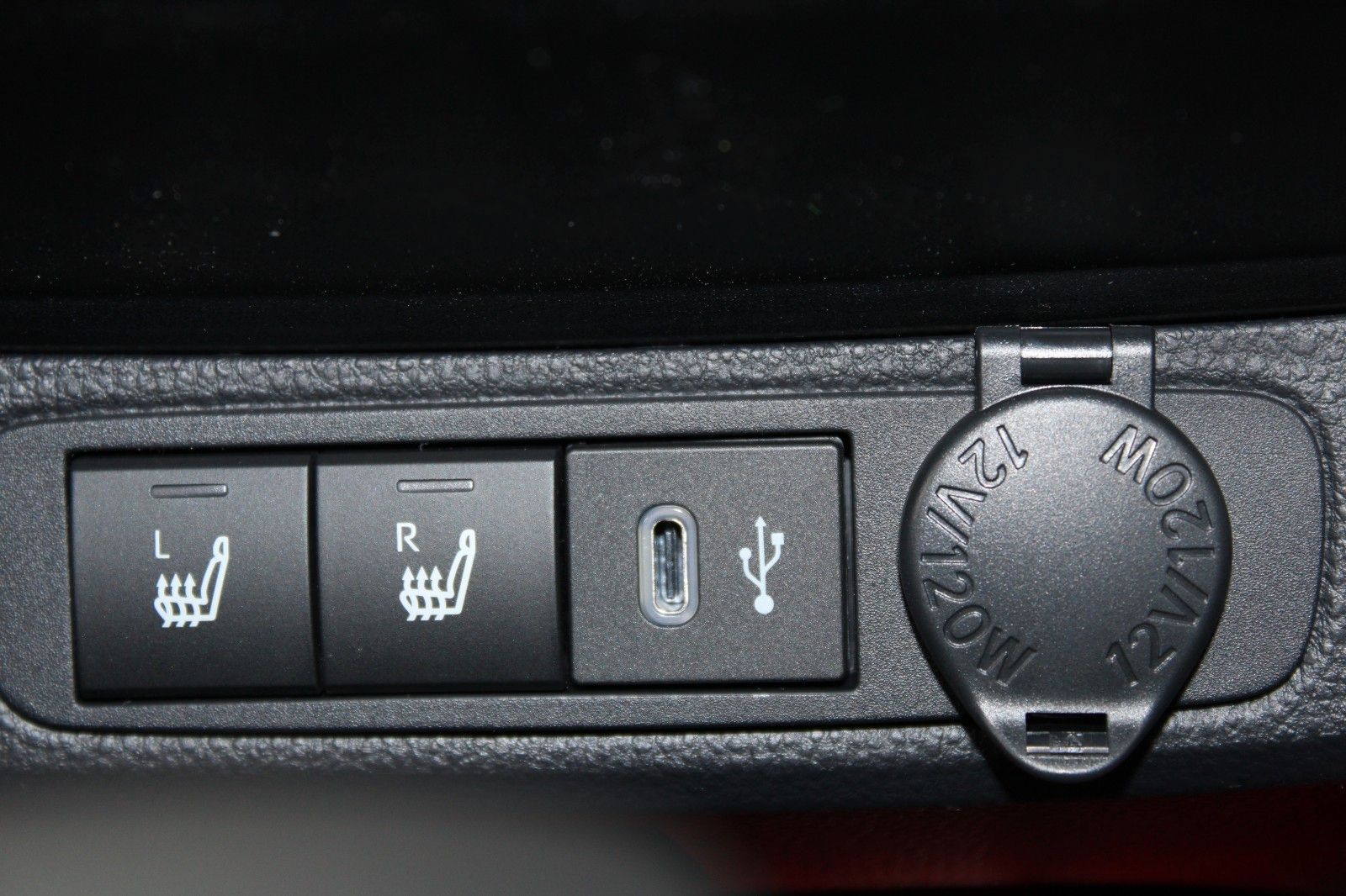 Fahrzeugabbildung Toyota Aygo X 1.0 Teamplayer