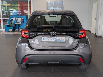 Toyota Yaris - 10