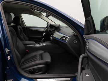 Fahrzeugabbildung BMW 530d Luxury Line Kamera DAB HiFi Stop&Go Alarm