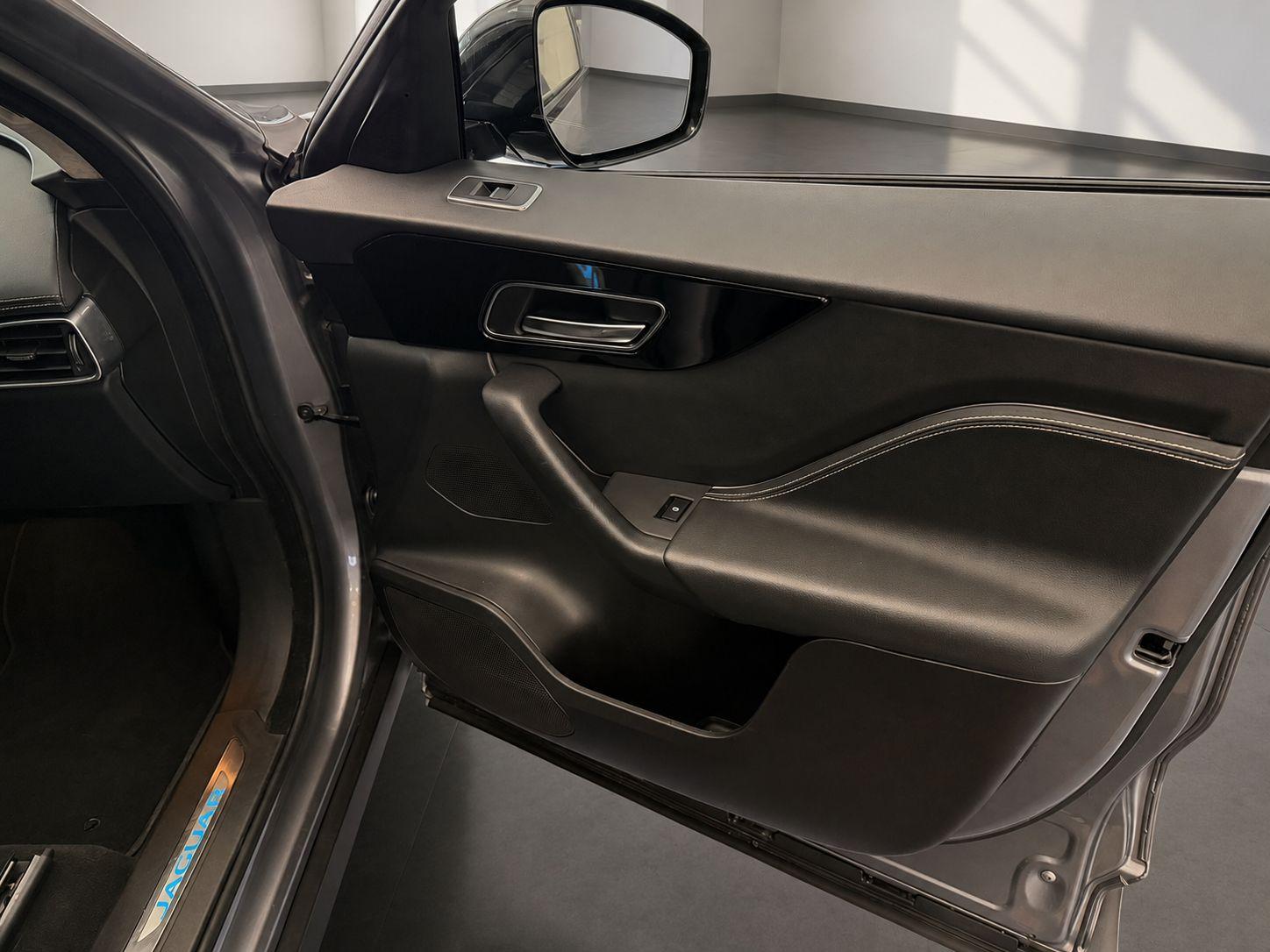 Jaguar F-Pace 25d R-Sport AWD (EURO 6d-TEMP), миниатюра 25