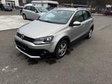 Volkswagen Polo V CrossPolo Ahk Tüv neu - Volkswagen Polo aus 2011 mit Diesel-Antrieb