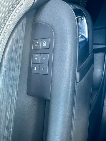 Land Rover Discovery 5 R-Dynamic SE D250 AWD — Bild 19