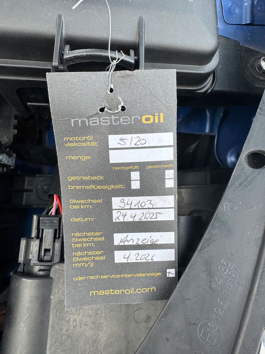 Fahrzeugabbildung Hyundai i20 Passion + Navi,SH,PDC,SR+WR