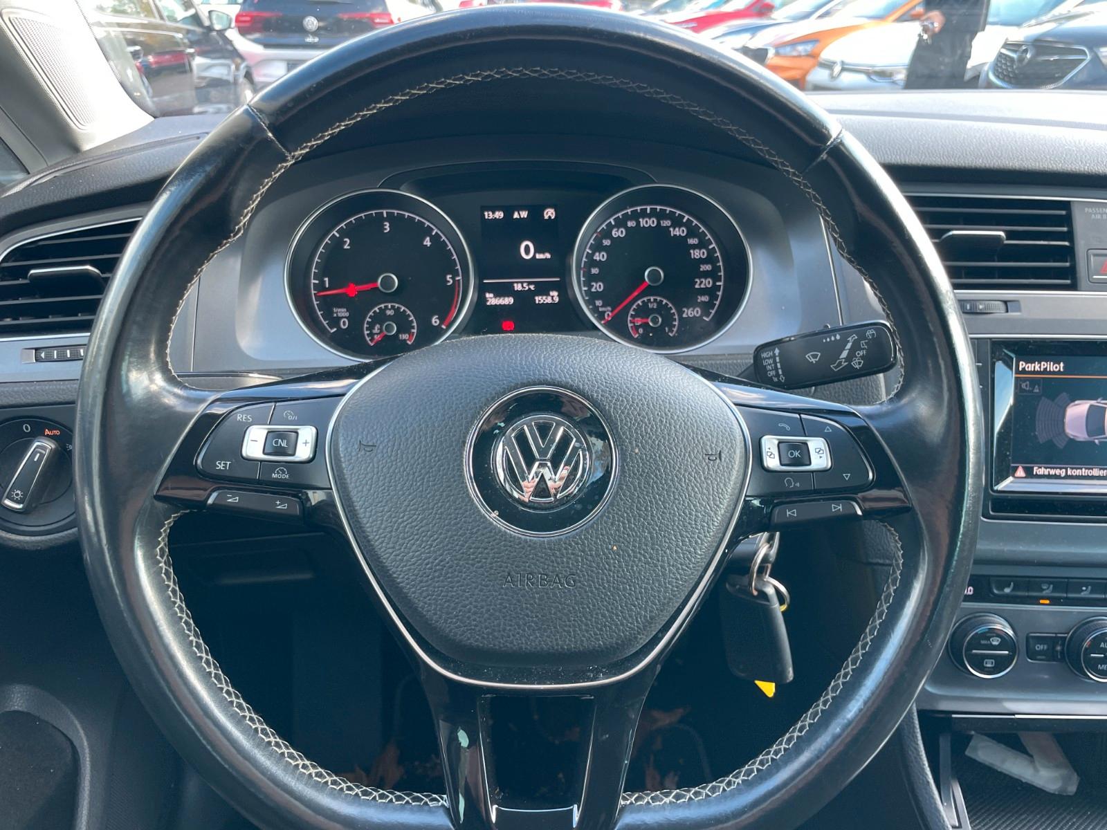 Volkswagen Golf 2015 — photo 17